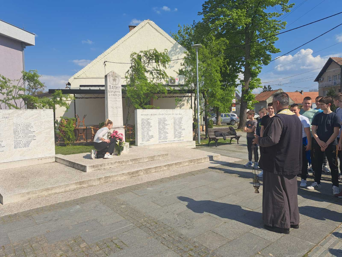 IMG 51d5930e20ef9c6071f0b824a4901b89 V